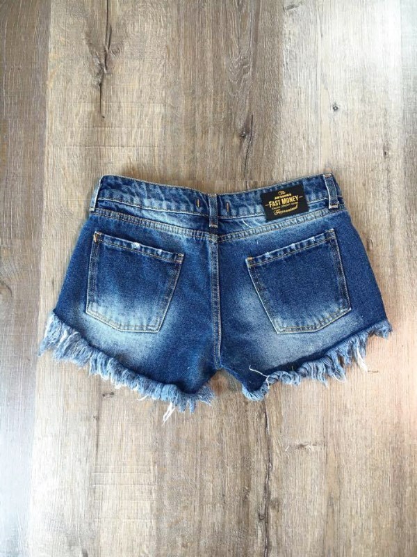 Short jeans
Fast Money